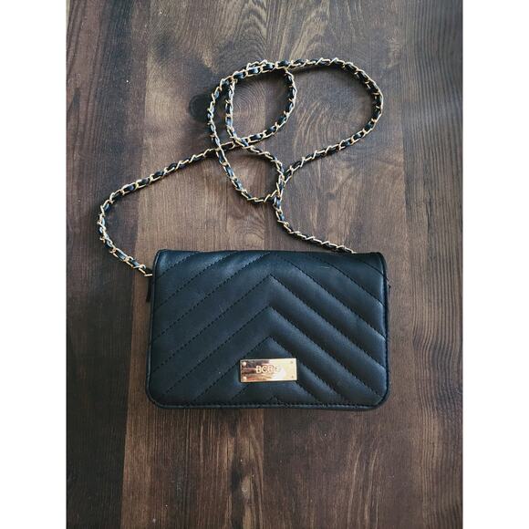 BCBG Paris Handbags - BCBG Paris Black Quilted Gold Chain Strap Crossbody Handbag Purse